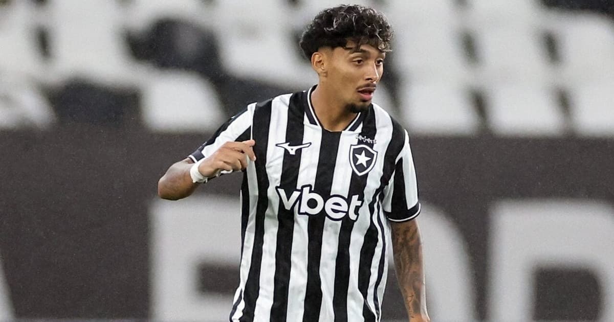 Falha de titular em Botafogo x Athletico-PR irrita torcedores: 'Parabéns'