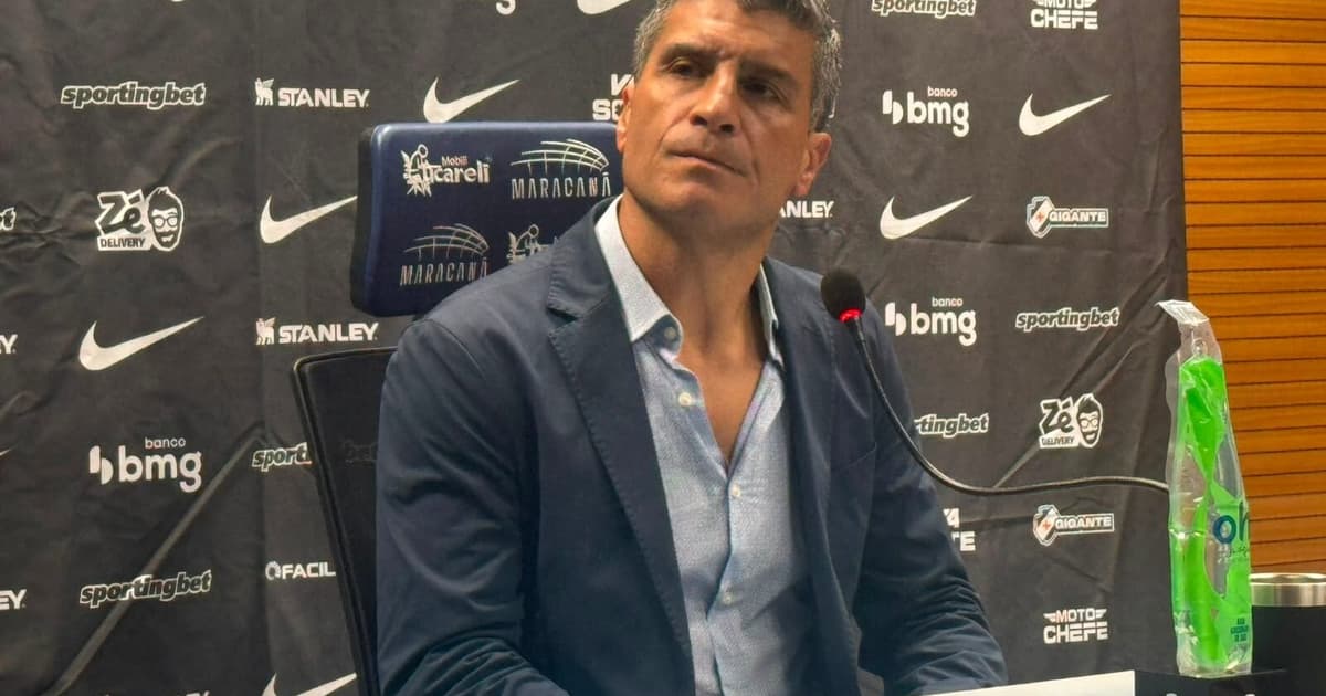 Pedro Emanuel explica mudança do desempenho do Vasco: 'Zeramos tudo'