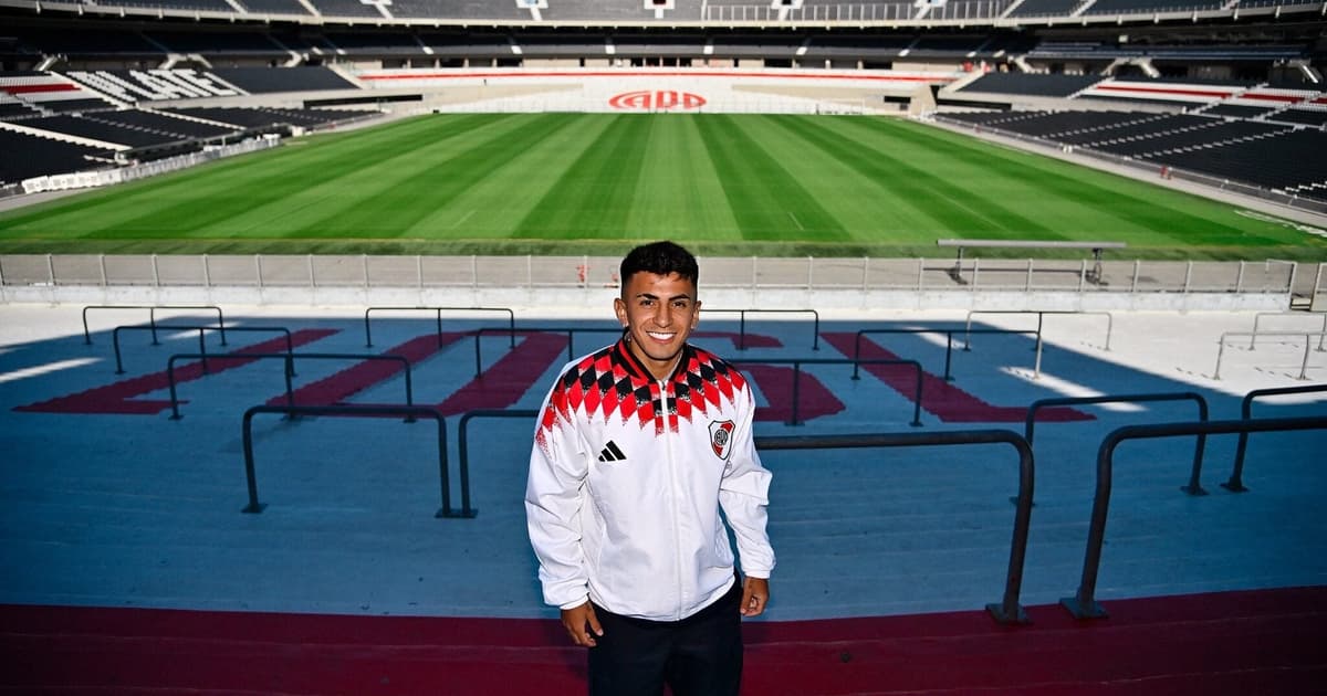 River Plate anuncia a contratação de Thiago Almada, ex-alvo do Flamengo