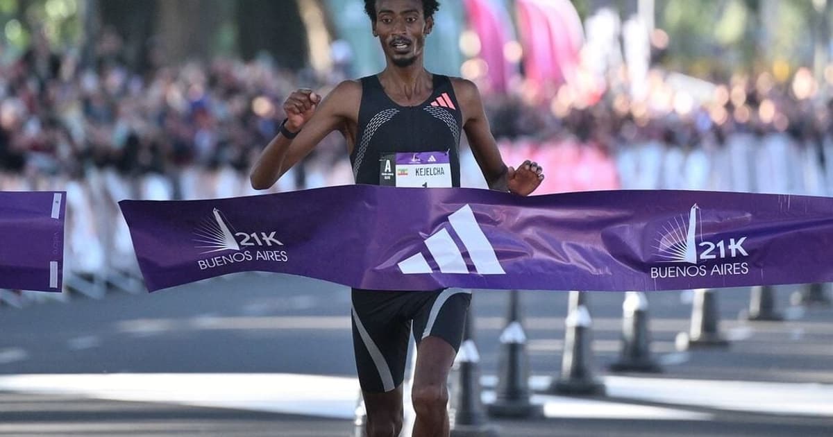 Etíope corre meia maratona abaixo de 57 minutos e bate recorde mundial