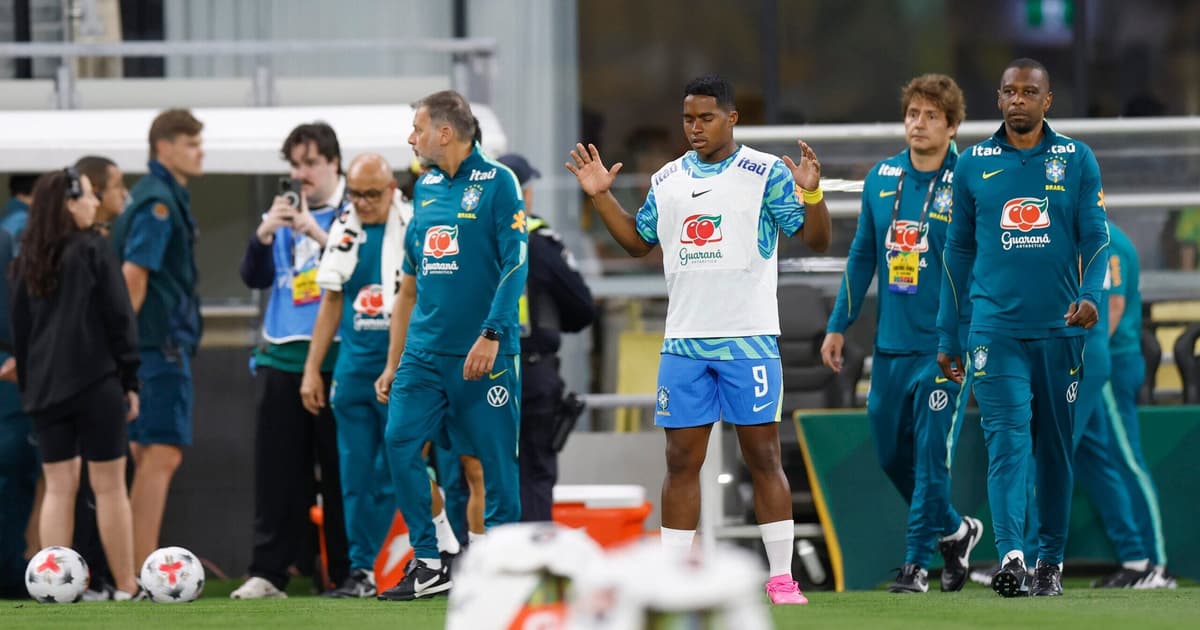 Endrick cita pressão, mas pondera: 'Não é difícil ser jogador'