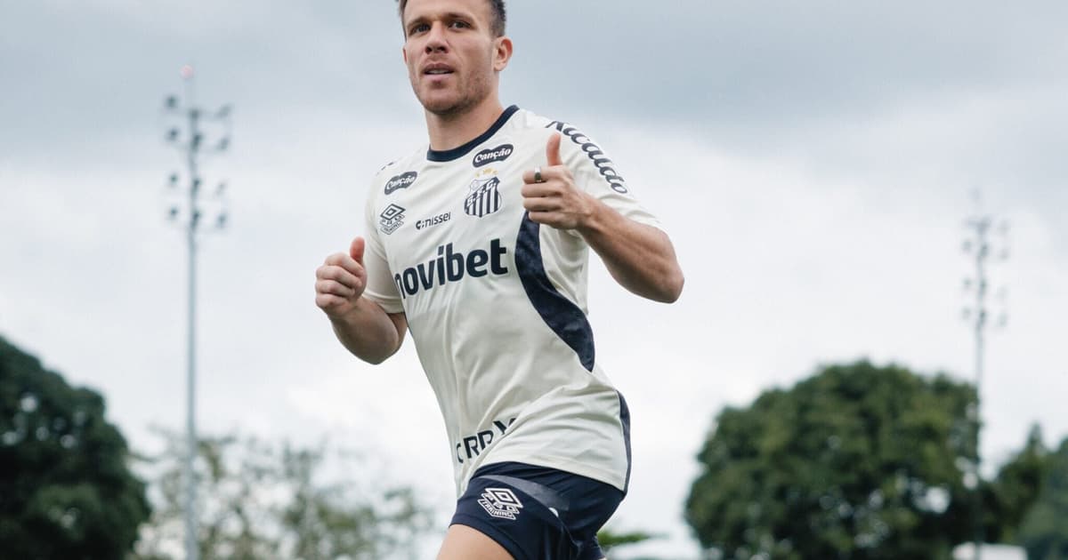 Bidou! Arthur e Rodinei estão liberados para jogar pelo Santos