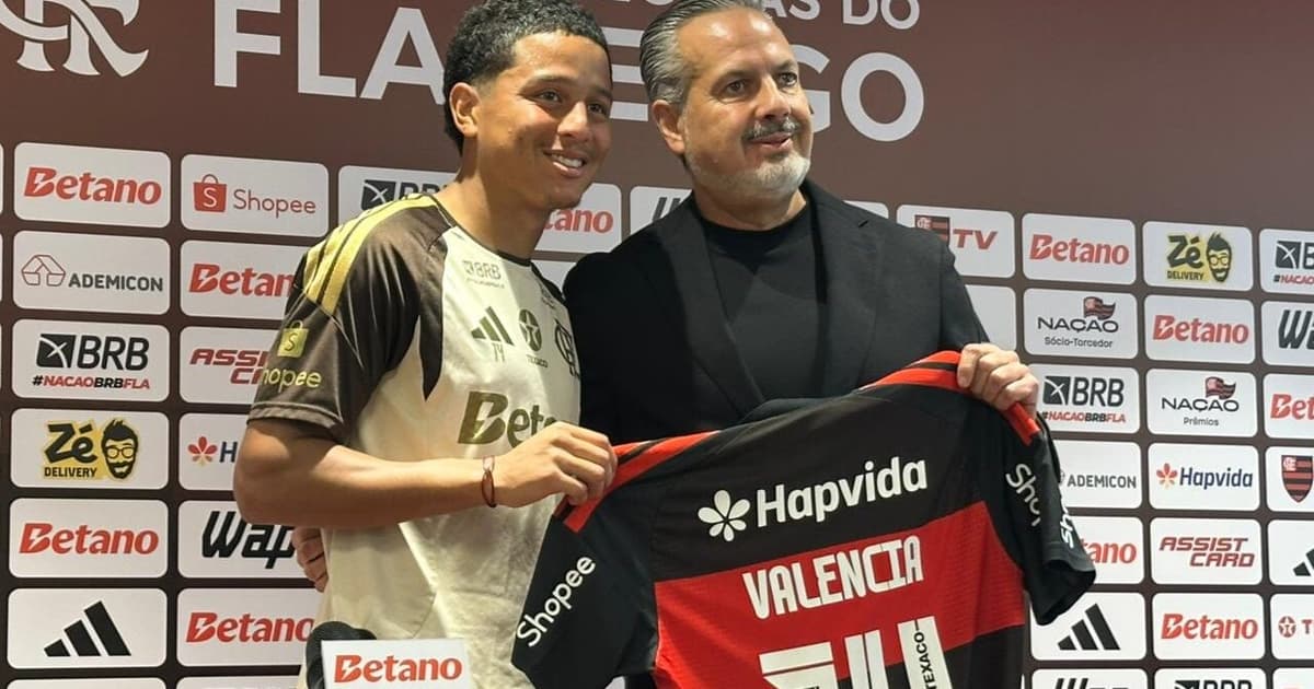 Anthony Valencia se apresenta e diz estar 'ótimo' fisicamente no Flamengo