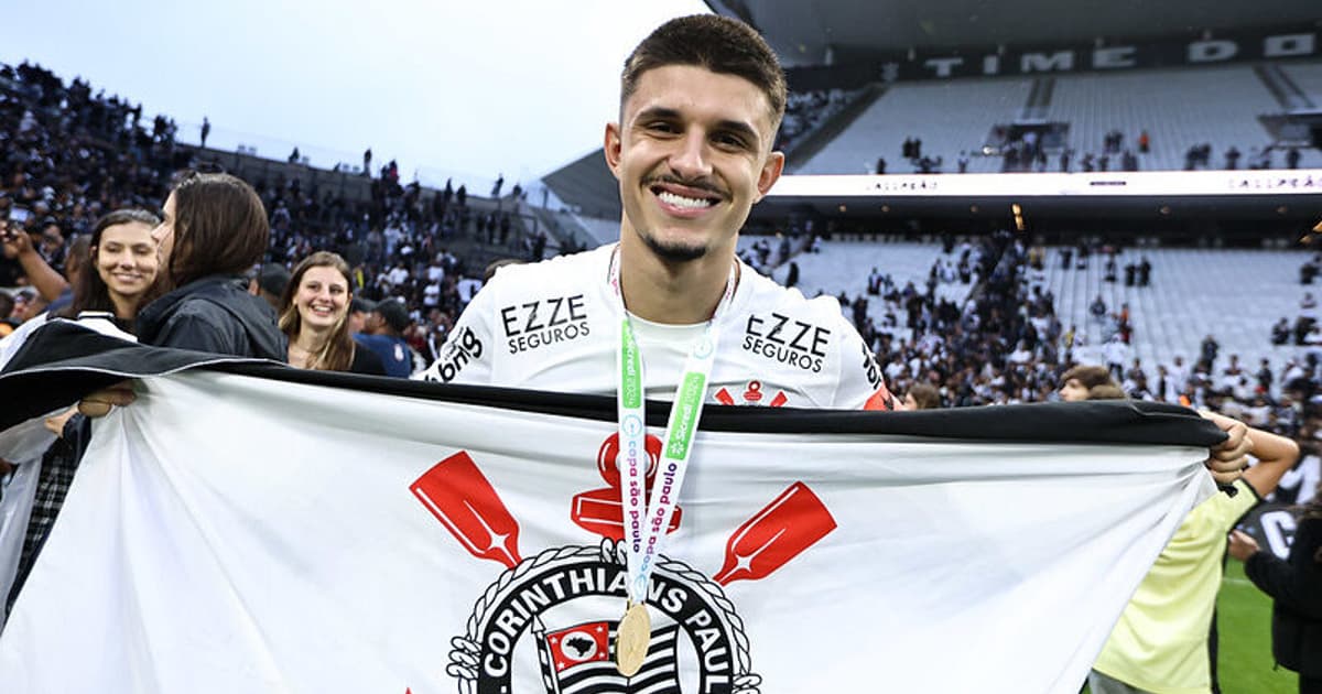 Trio campeão pelo Corinthians treina separado e vive indefinição