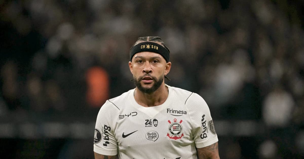 Photo: lance.com.br Memphis Depay durante a partida