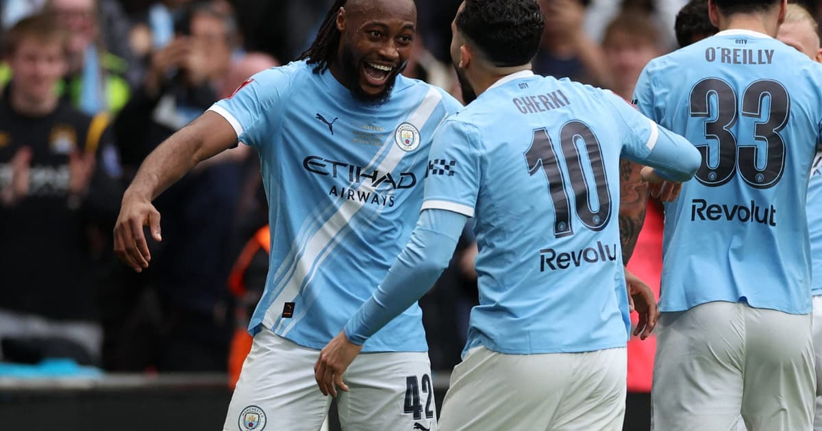 Contradição ou lógica: Manchester City começa era pós-Guardiola com legião de dribladores
