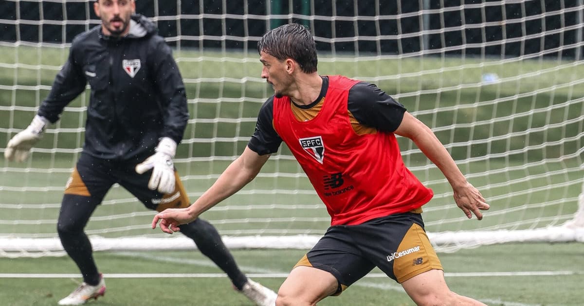 São Paulo encerra treino e tem novidades para pegar Santos