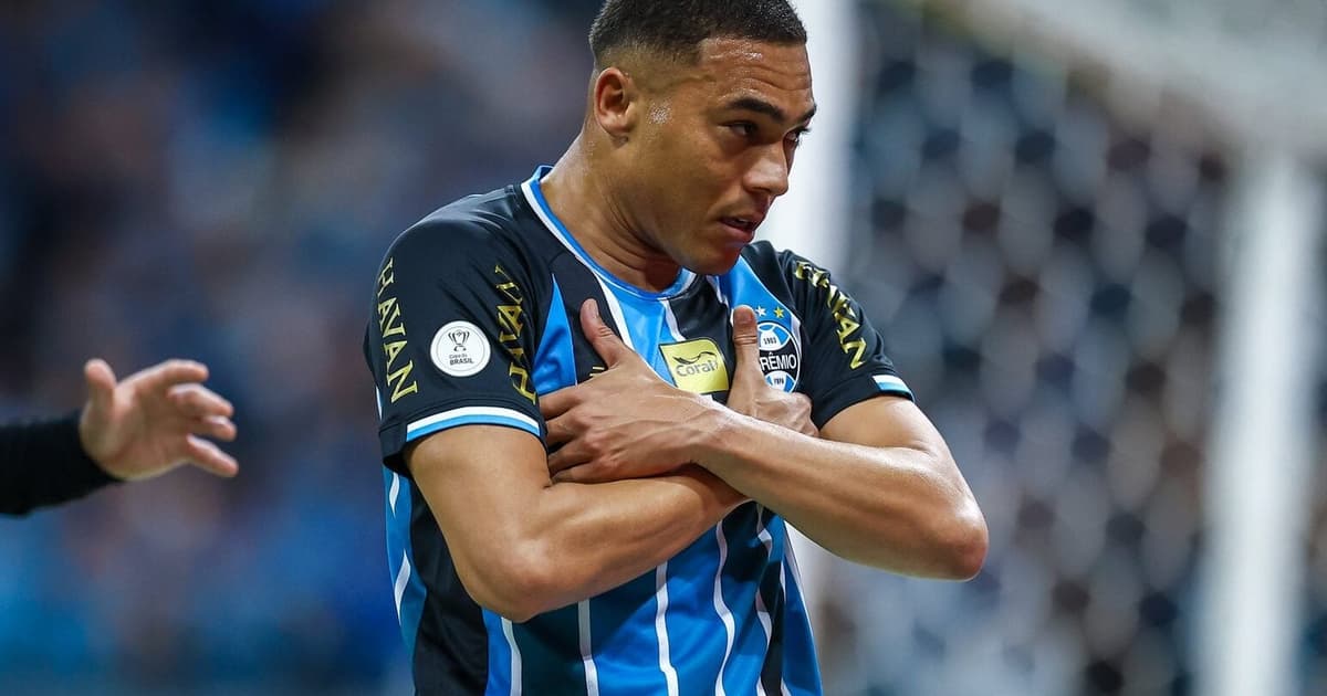 Vasco negocia pré-contrato com Carlos Vinícius, do Grêmio