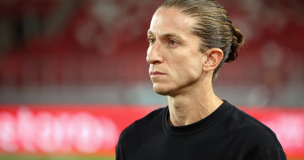 Filipe Luís ameaça dinastia do PSG, diz jornal espanhol