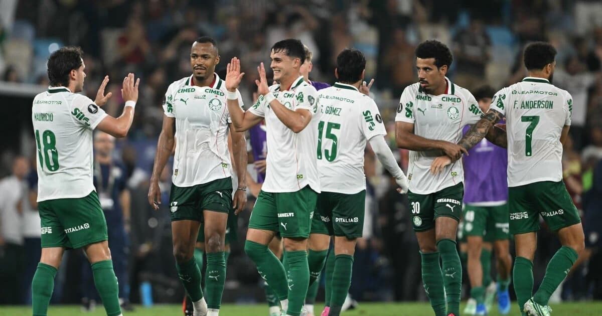 Palmeiras vence Fluminense e torcida do Flamengo critica desempenho
