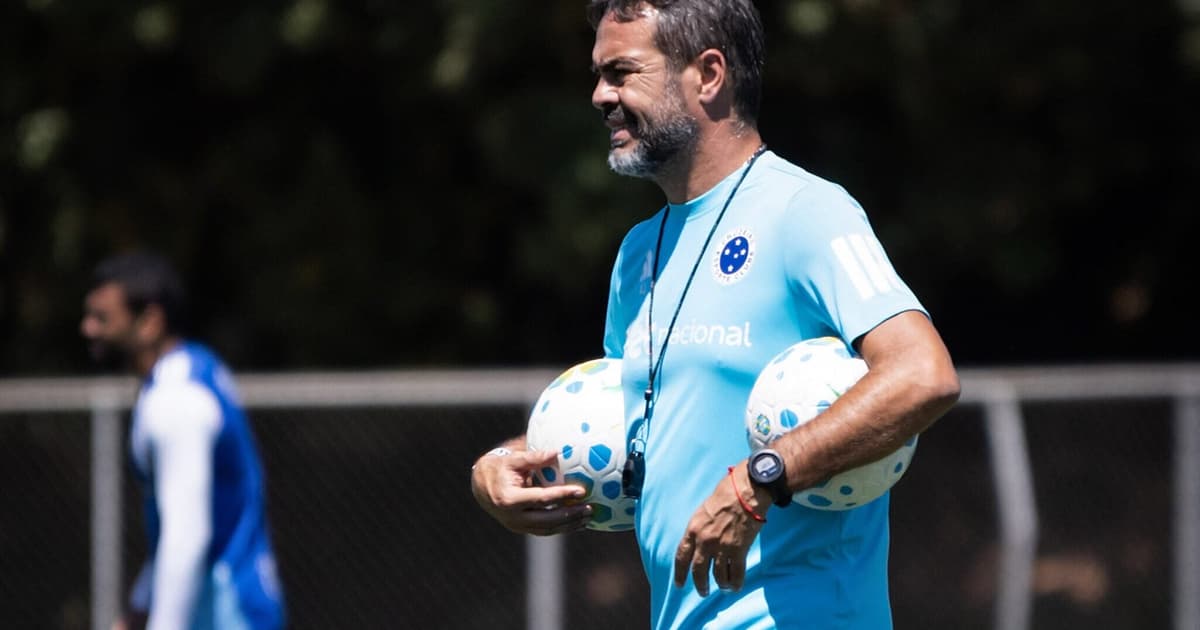Outubro do Cruzeiro tem clássico e jogo na sexta-feira; veja