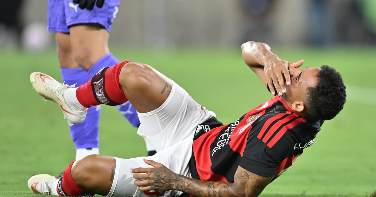Photo: LANCE! Flamengo Criticizes Refereeing After Danilo's Jaw Surgery