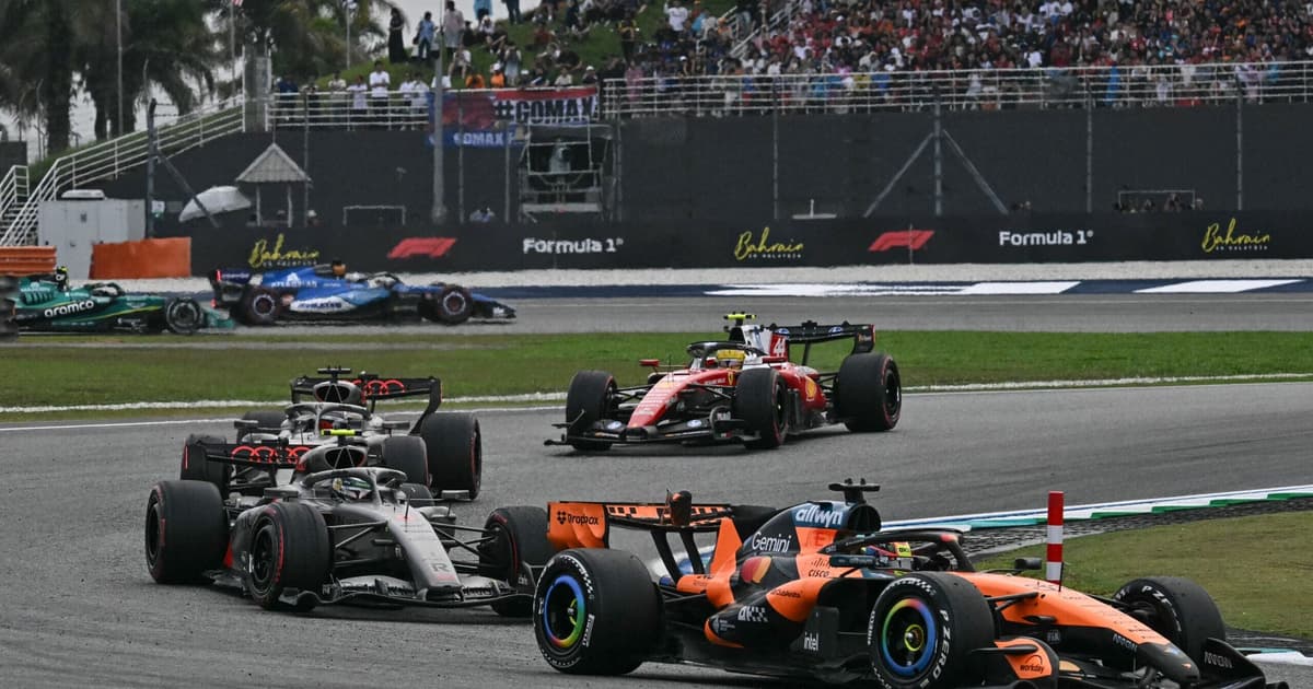 Russell lidera único treino livre do GP de Singapura pela F1 2026