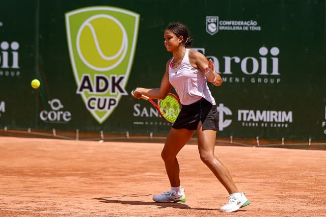 Jogos desta quinta definem vagas para chave principal do Torneio  Internacional Feminino de Tênis - Confederação Brasileira de Tênis