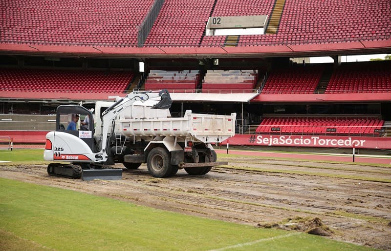 São Paulo faz reforma no Morumbi e diminui tamanho do campo - Lance!
