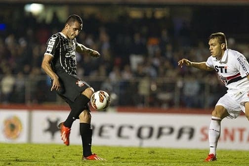 Paolo Guerrero sonha em jogar com o Corinthians na final da Coра  Sul-Americana