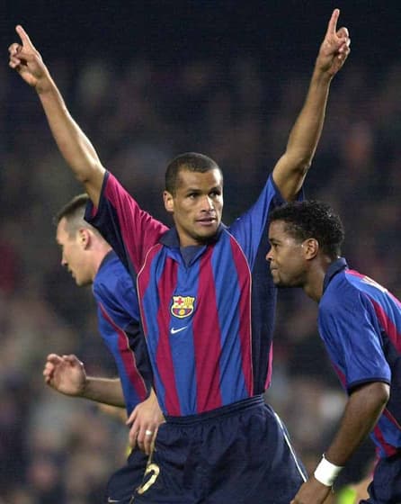 Rivaldo: 'quando quero saber quem eu fui, vou na minha sala de