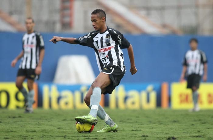 Neymar deseja sorte e pede ousadia e alegria ao Santos diante do