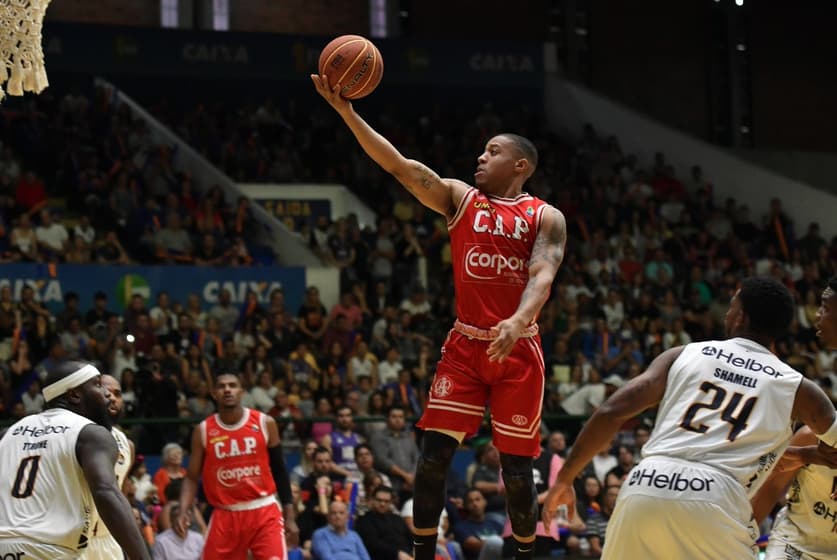 Sesi Franca Basquete não sustenta ritmo e série semifinal do NBB