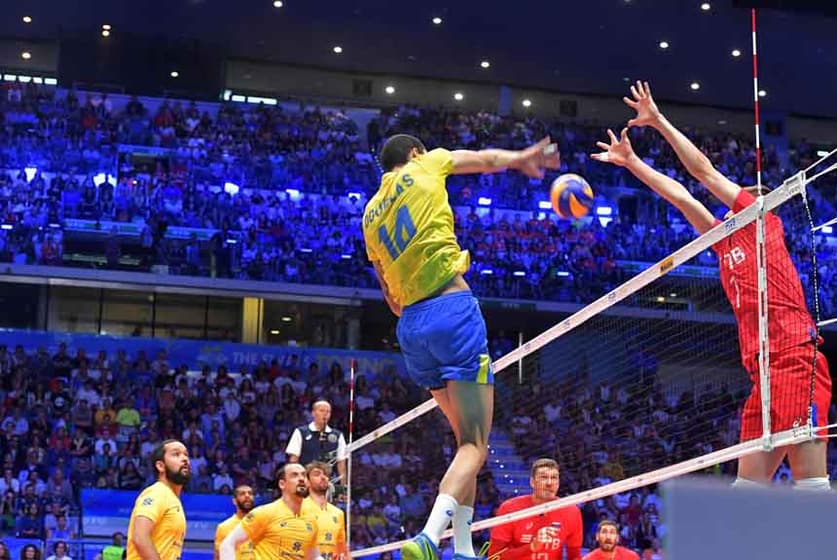 Brasil passa por cima da Rússia e está na final do vôlei masculino