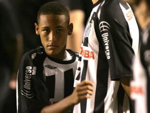 Neymar deseja sorte e pede ousadia e alegria ao Santos diante do