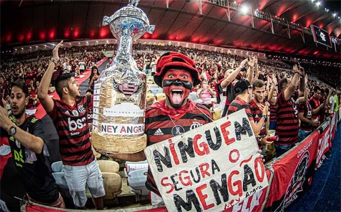 Final da Libertadores: Torcedores do Flamengo se reúnem para assistir o jogo  no Esporte Clube Maricá - Lei Seca Maricá