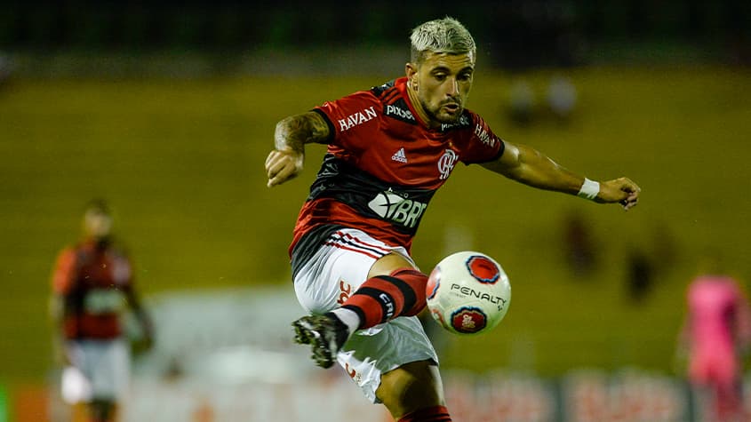 Gabigol e Pedro brilham em goleada do Flamengo sobre o Nova Iguaçu