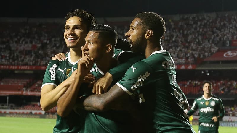 Palmeiras supera São Paulo no Morumbi e garante classificação