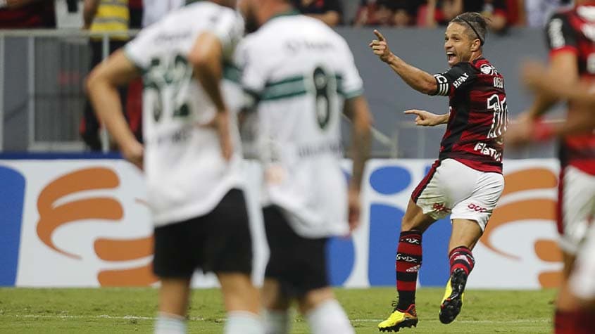 Flamengo vira o jogo contra o Coritiba pelo Brasileirão - Futebol