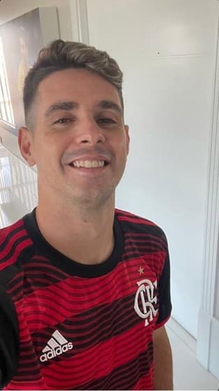 Oscar com a camisa do Flamengo