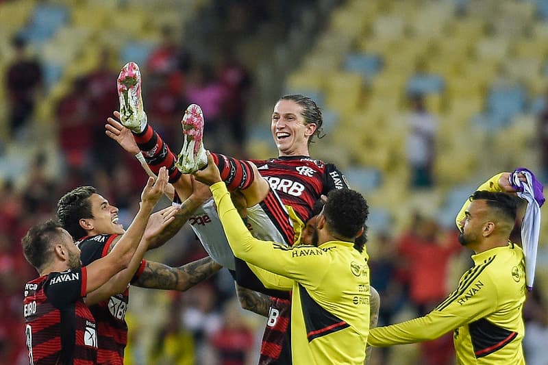 Flamengo tem sete jogadores em reta final de contrato; veja a situação de  cada um