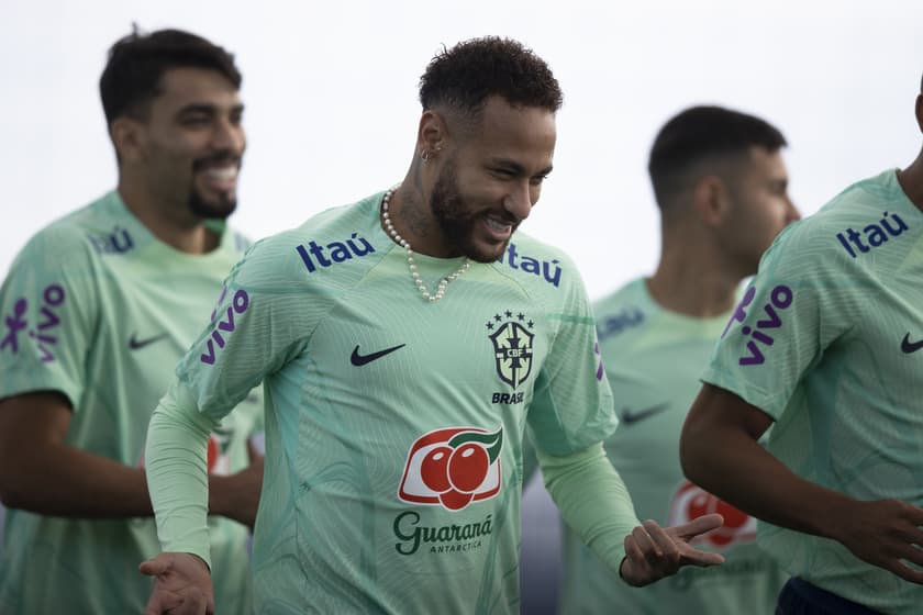 Não é o Neymar: saiba quem é o brasileiro entre os 10 jogadores mais  valiosos do mundo