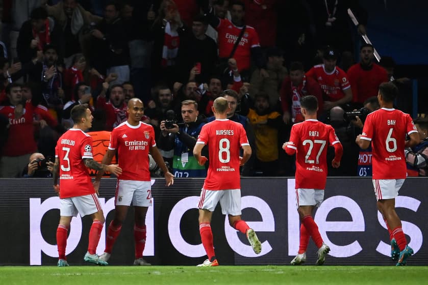 Champions: Benfica e PSG empatam em jogo com 'clima de clássico