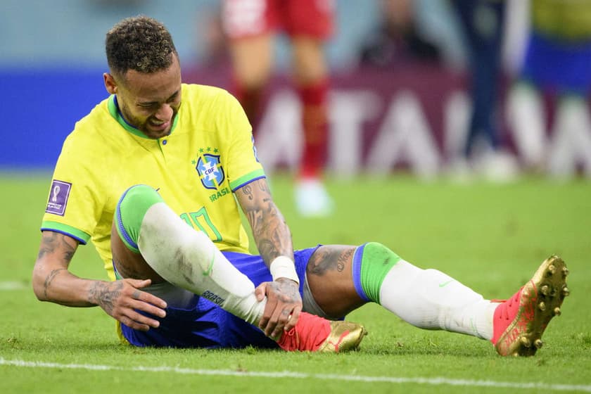 Neymar e Danilo não jogam mais a - Doentes por Futebol