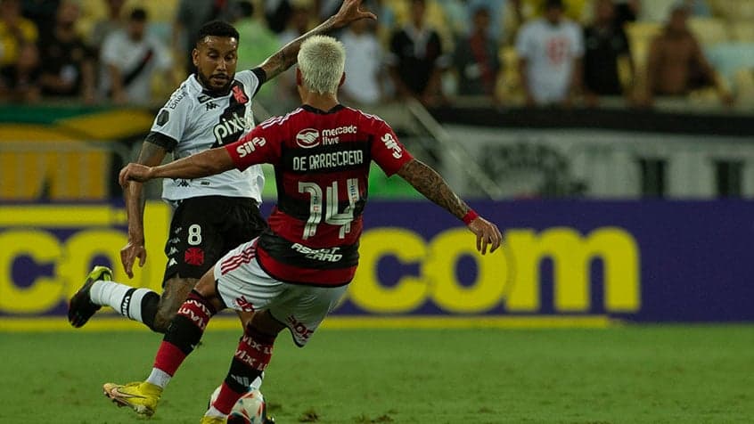 SAIU! Com Arrascaeta, Flamengo divulga escalação para jogo contra o Vasco