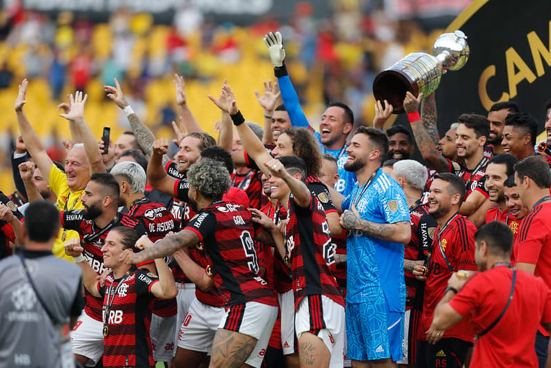 CONMEBOL Libertadores on X: 🌍🏆 Pede o mundo de novo! O @Flamengo será o  representante da América do Sul no Mundial de Clubes @FIFAcom de 2023. 🔴⚫️  Boa sorte ao campeão da