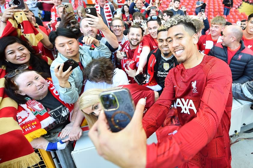 Liverpool anuncia saída de Firmino e mais três jogadores