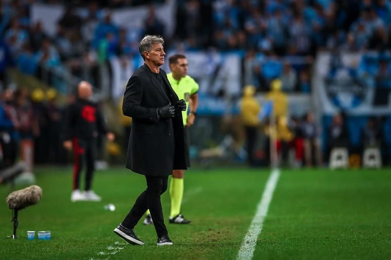 Renato Gaúcho e elenco do time principal se reapresentam no Grêmio