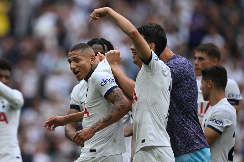 Liverpool e City viram, United perde em casa e Richarlison desencanta:  confira os resultados do dia na Premier League