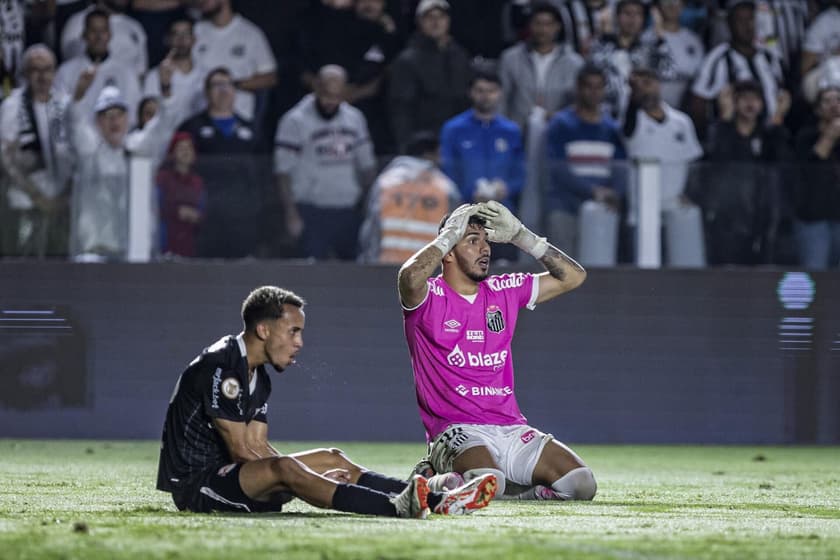 Final de jogo. O Santos é derrotado - Santos Futebol Clube