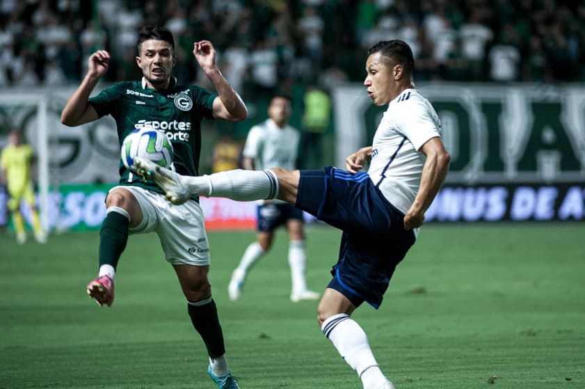 FUTEBOL ⚽️ Jogos de futebol hoje, terça, 3; onde assistir ao vivo e horário  - Goyaz