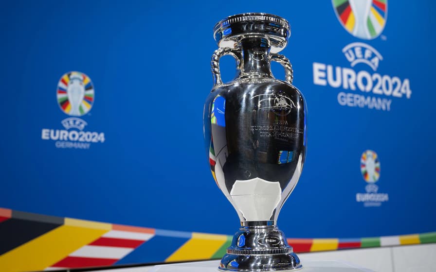 euro_trophy-aspect-ratio-512-320