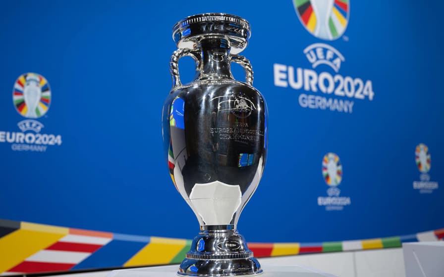 euro_trophy-aspect-ratio-512-320