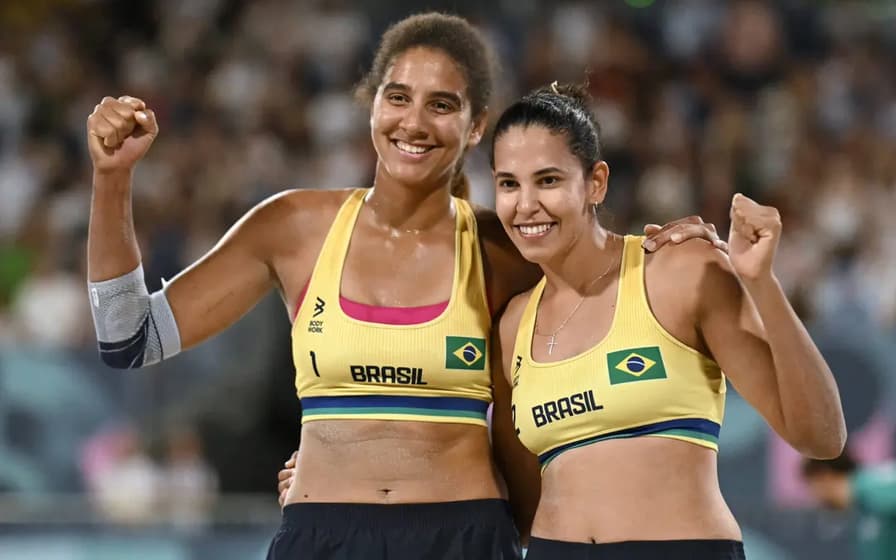 Ana Patrícia e Duda comemoram vitória nas Olimpíadas de Paris