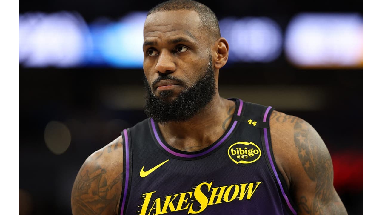 lebron-james-scaled-aspect-