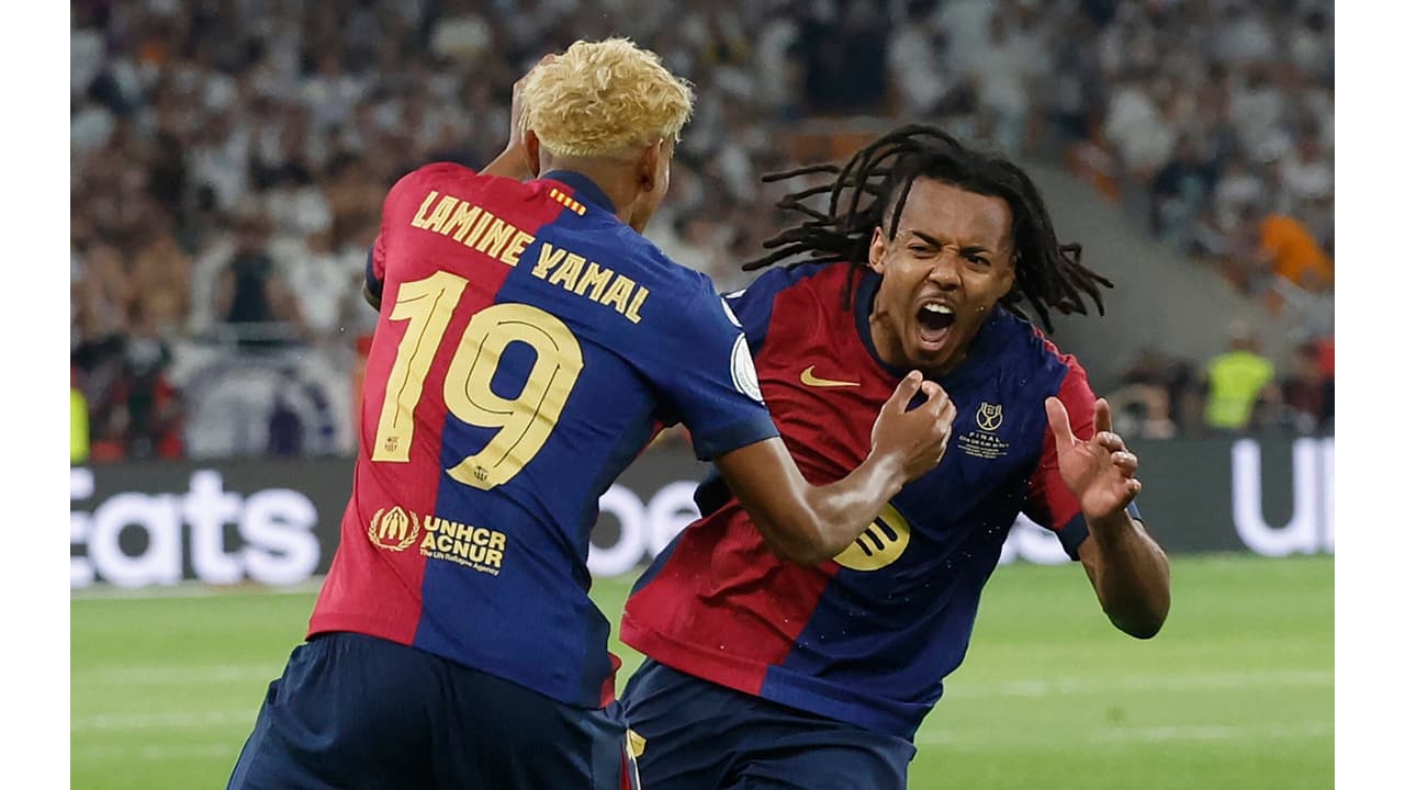 記念グッズ #9 FC Barcelona-Real Madrid Barcelona vira sobre o Real Madrid e conquista a Copa do Rei