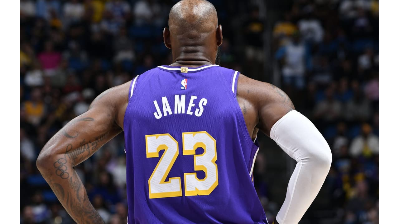 Lebron James é o jogador com mais partidas na história da NBA