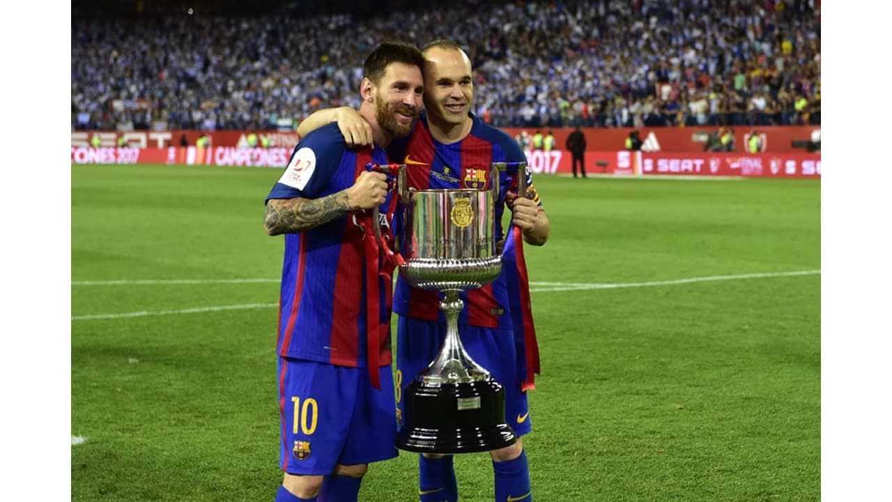 Messi supera Iniesta: atletas com mais jogos pelo Barça na Champions -  Lance!