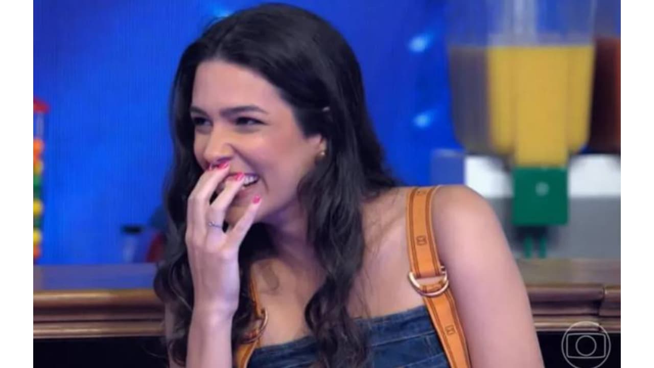 Narradora Renata Silveira é surpreendida ao rever vídeo como bailarina do  Faustão - Lance!