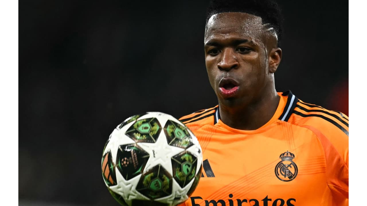 Vini Jr provoca torcida do City após bandeirão na Champions